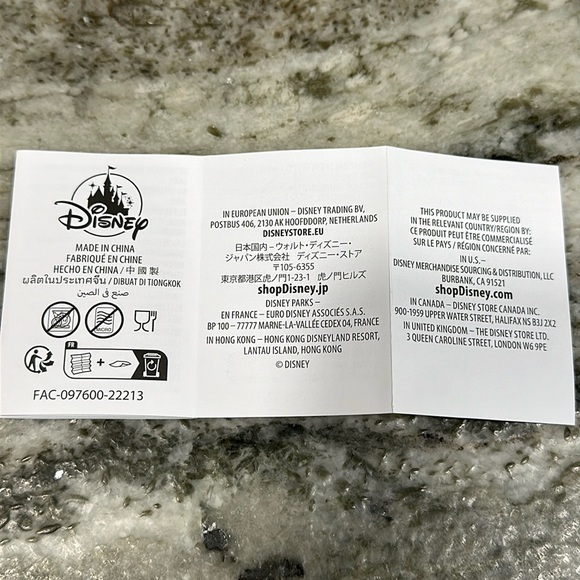 DISNEYLAND Resort Be Your Own Rainbow PRIDE 26oz Tumbler Straw Disney Parks NEW - Picture 10 of 11